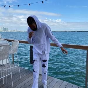 Meet your Posher, Josue